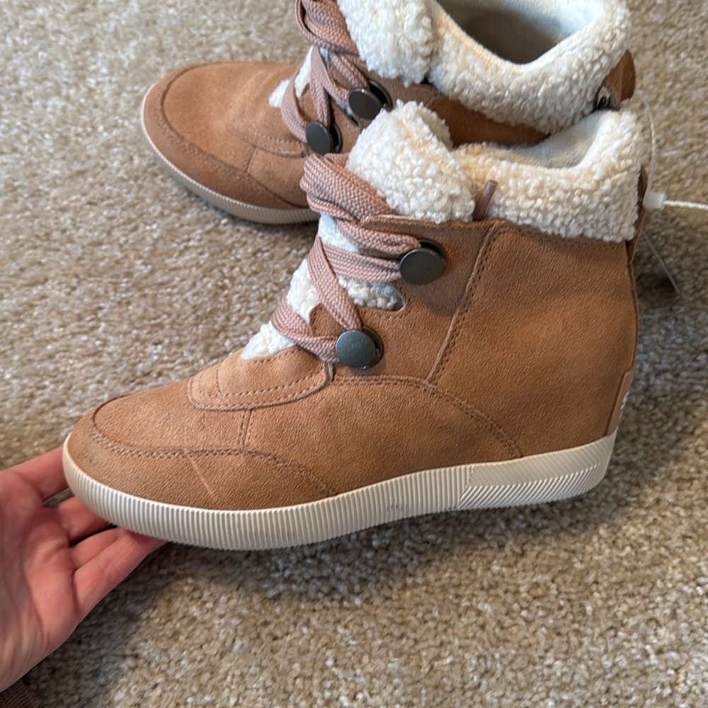 Sorel Out and About Cozy tawny sea salt waterproof boot shoe pull on 7.5 9.5 - Picture 4 of 11